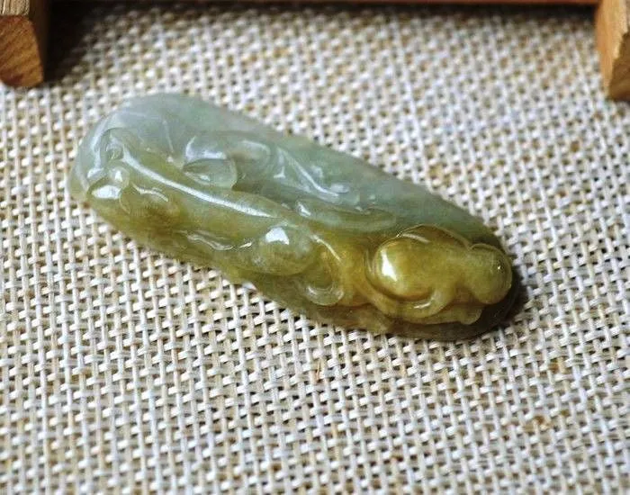 10% OFF- Certified Natural Icy Jadeite Emerald Jade Tablet Dragon Pendant 《Grade A》3339