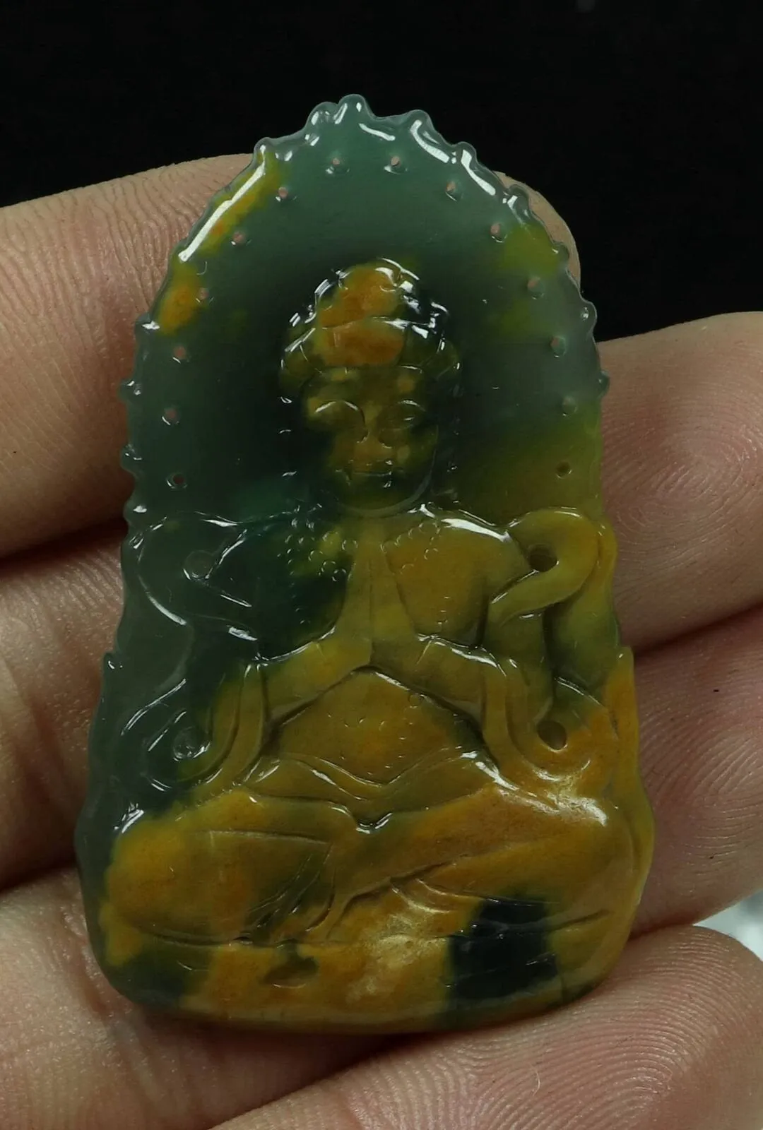 10% OFF- Certified Natural Oily Jadeite Emerald A*Jade HandCarved Pendant Buddha Meditation 佛之冥想 B637E