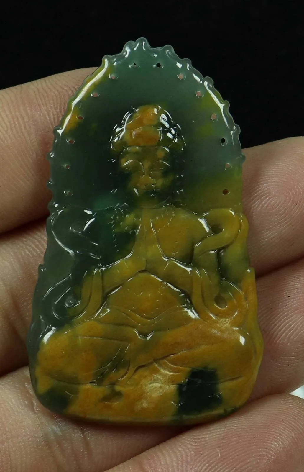 10% OFF- Certified Natural Oily Jadeite Emerald A*Jade HandCarved Pendant Buddha Meditation 佛之冥想 B637E