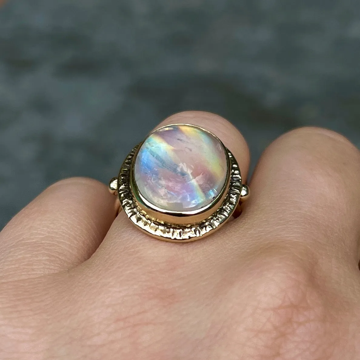 14k Gold Rainbow Moonstone Ring- Sz 7.75