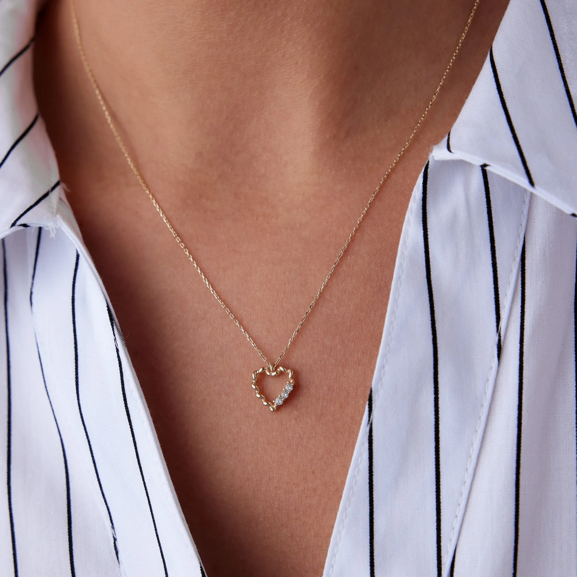 14k Gold Stone Twist Heart Necklace