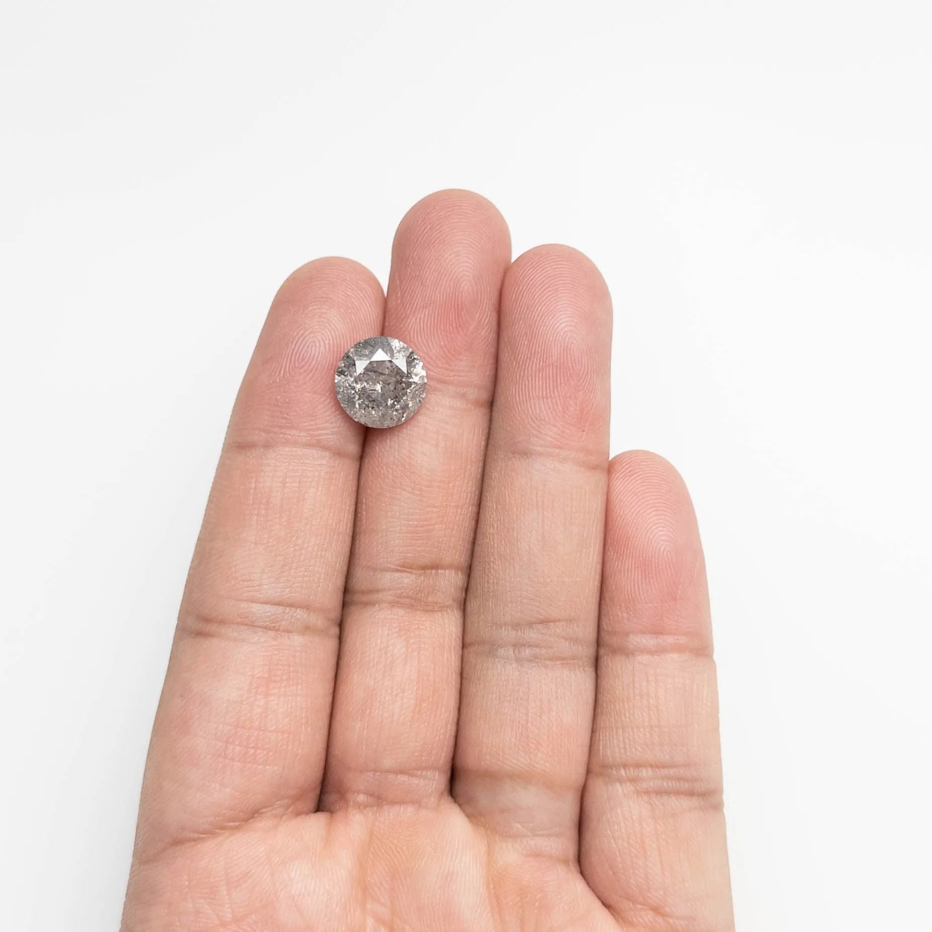 5.81ct 11.02x10.93x7.39mm Round Brilliant 19085-01