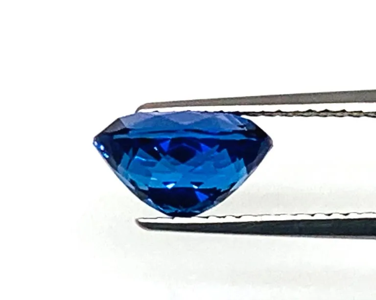 7.20 Carat Tanzanite Oval, Unset Loose 3-Stone Engagement Ring Pendant Gemstone