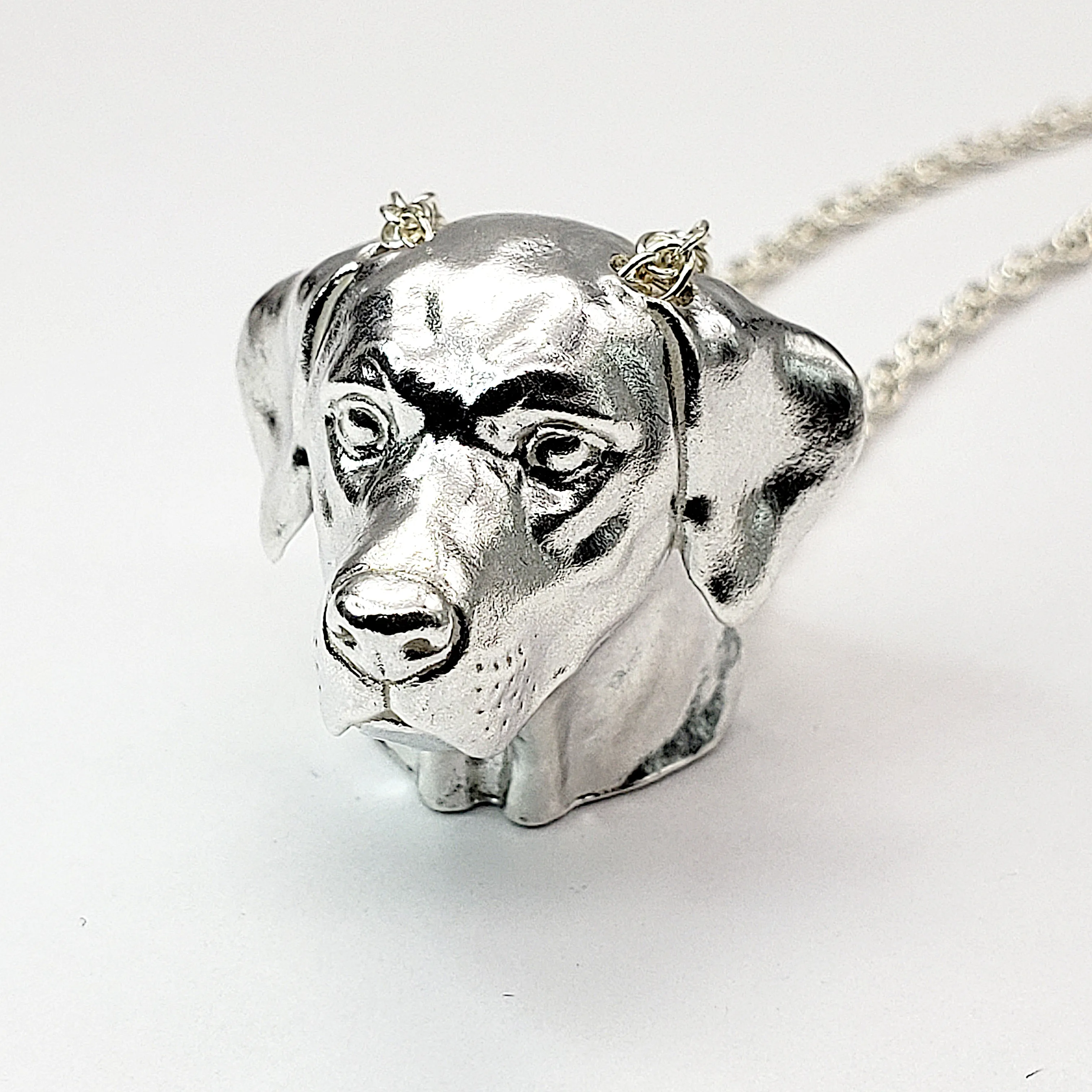 A sterling silver tribute to the Labrador Retriever!