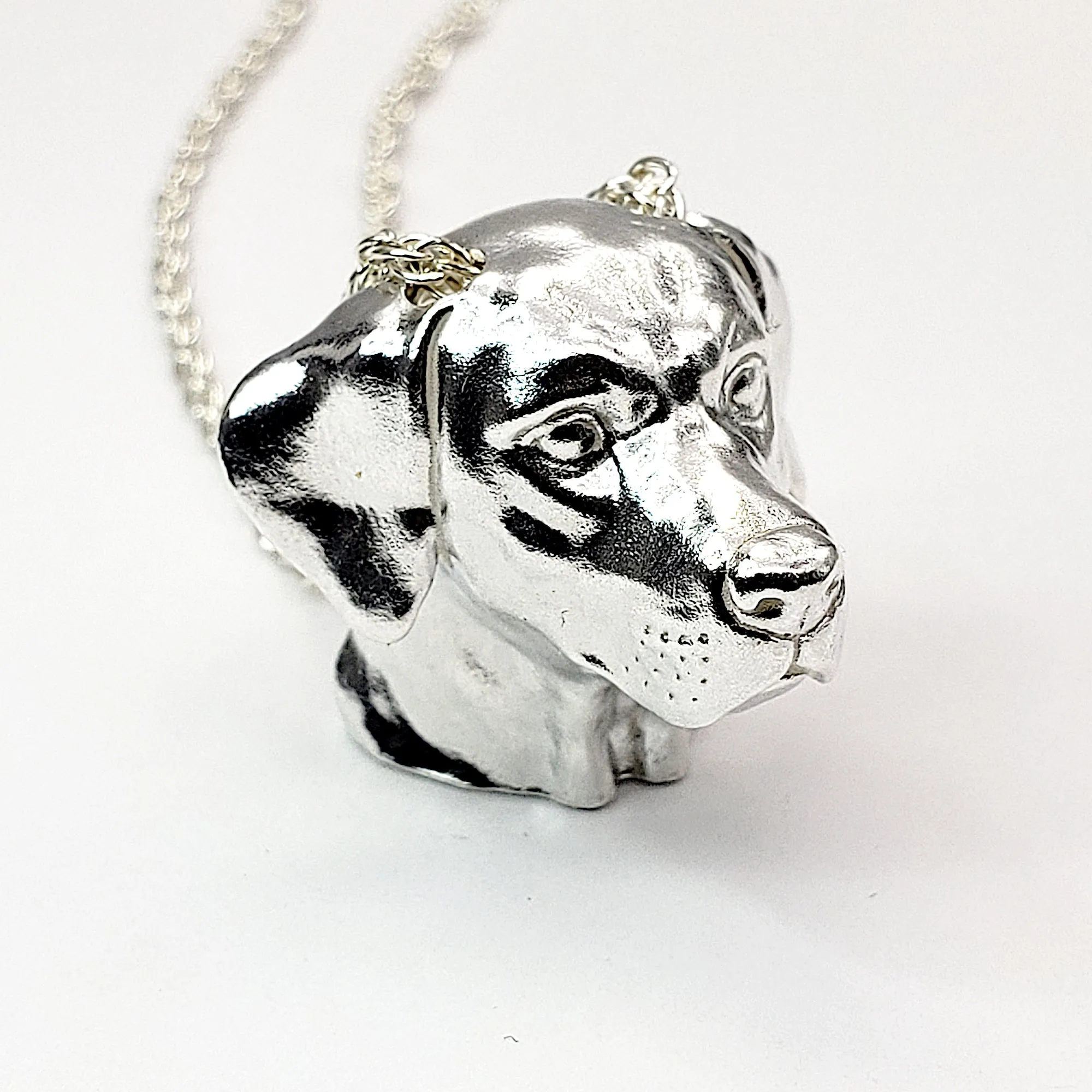 A sterling silver tribute to the Labrador Retriever!