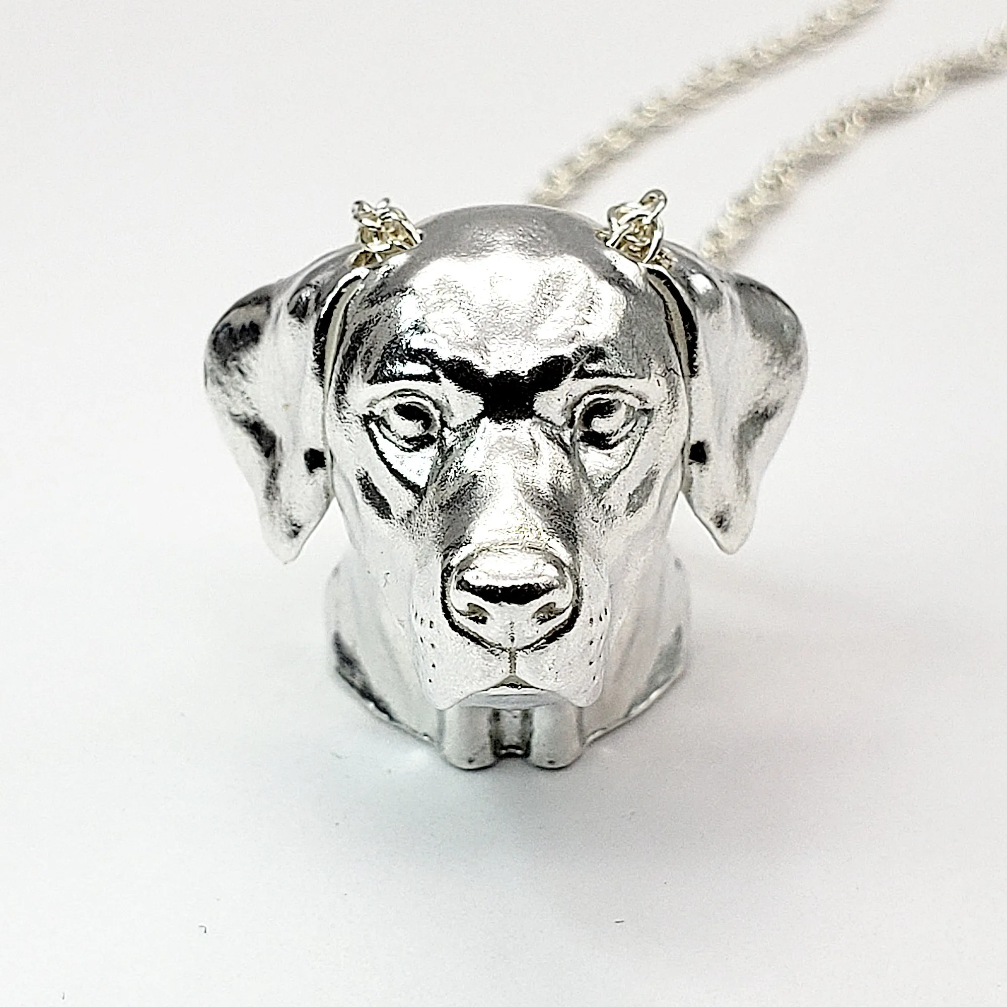 A sterling silver tribute to the Labrador Retriever!