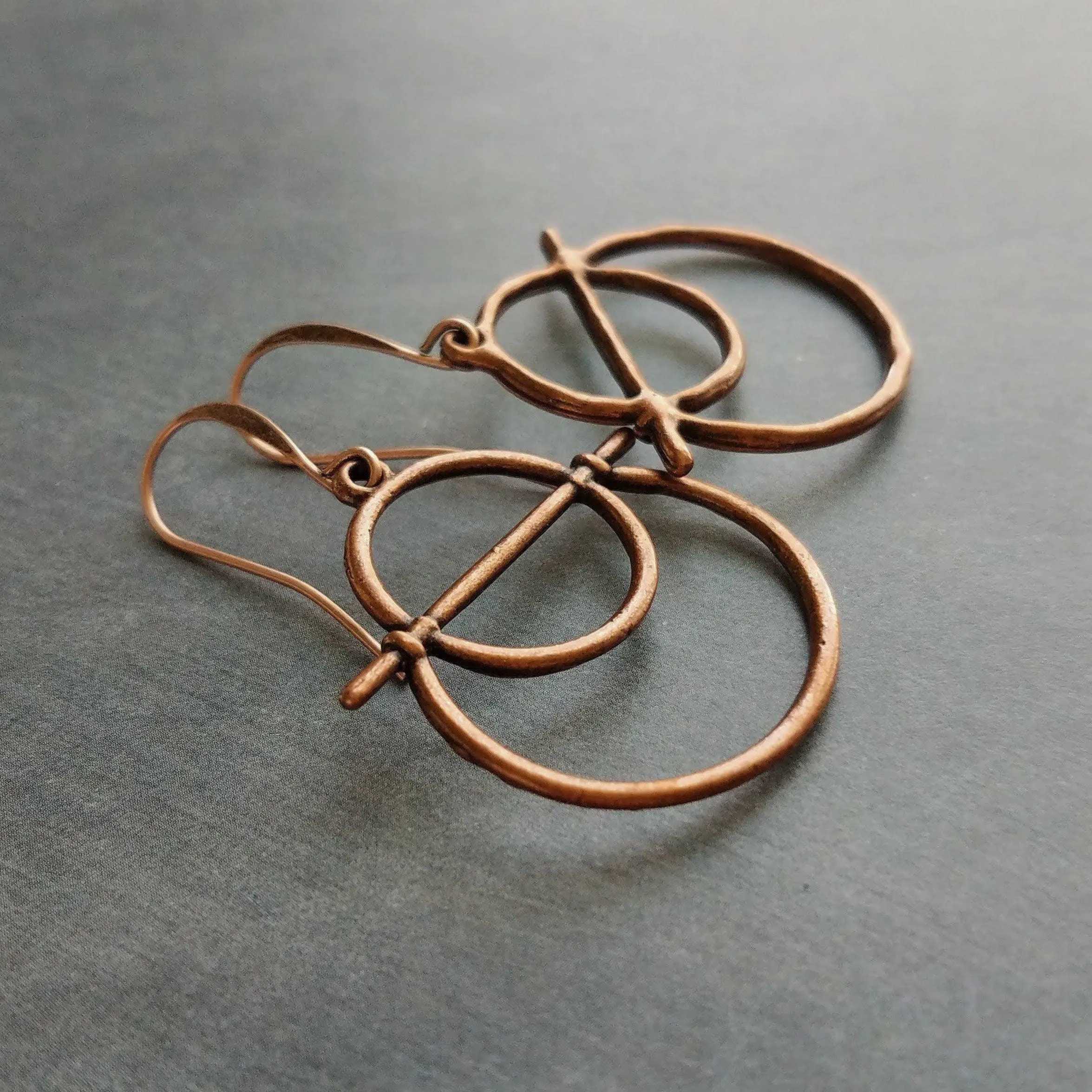 Copper Circle Earrings, oxidized copper earrings, rustic earrings, antique copper earrings, copper boho earring, lightweight copper earrings