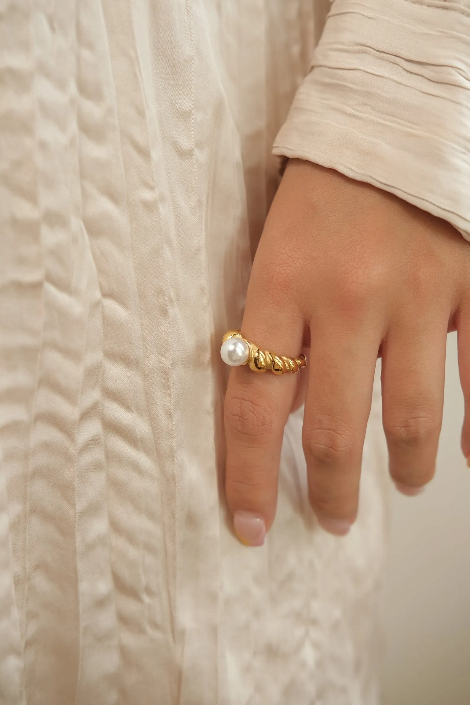 Croissant Pearl Ring