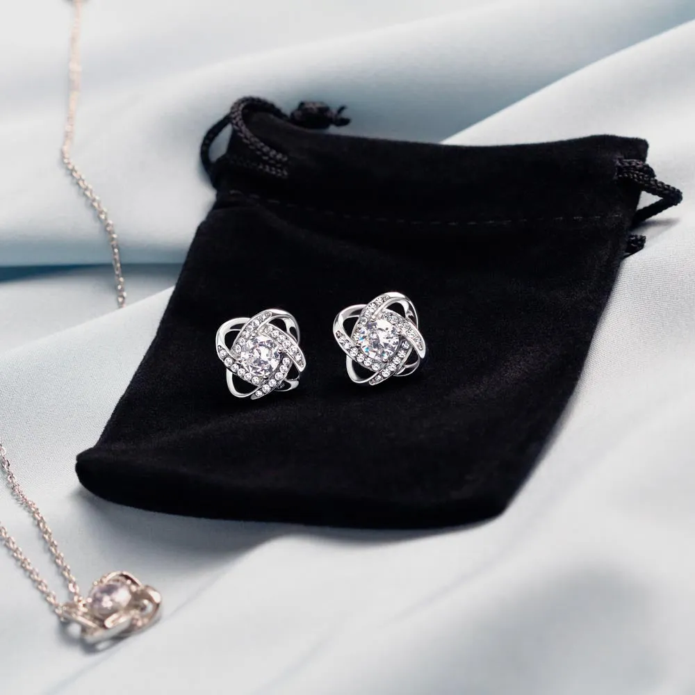 Custom Happy Mother Day Style 01 14k White Gold Interlocking Heart Pendant Necklace Jewelry Gifts For Mom Wife Grandma Auntie