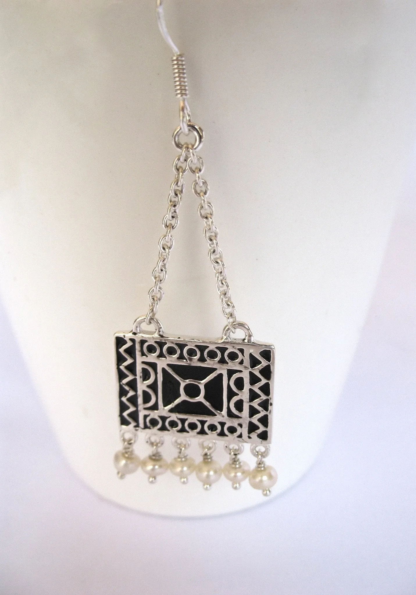 Dangling, bohemian, rectangular chain earrings with pearl fringe
