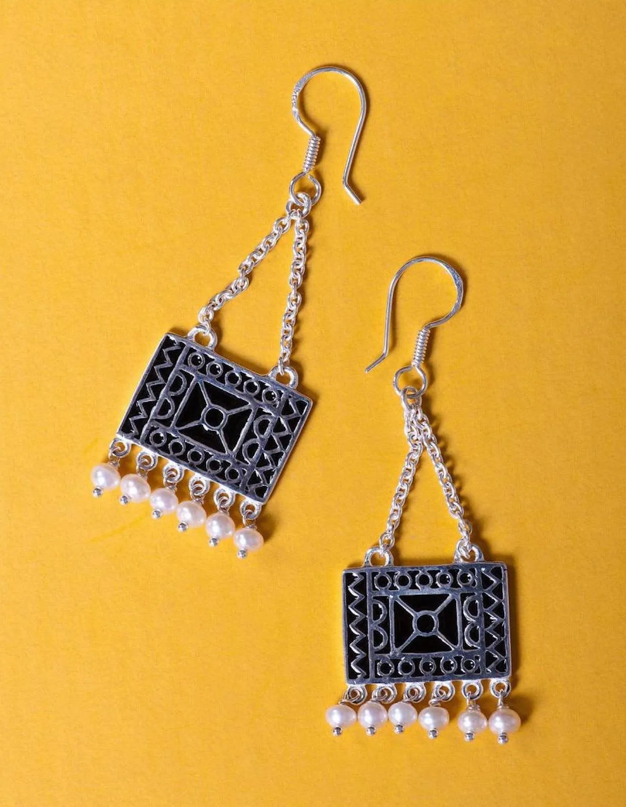 Dangling, bohemian, rectangular chain earrings with pearl fringe