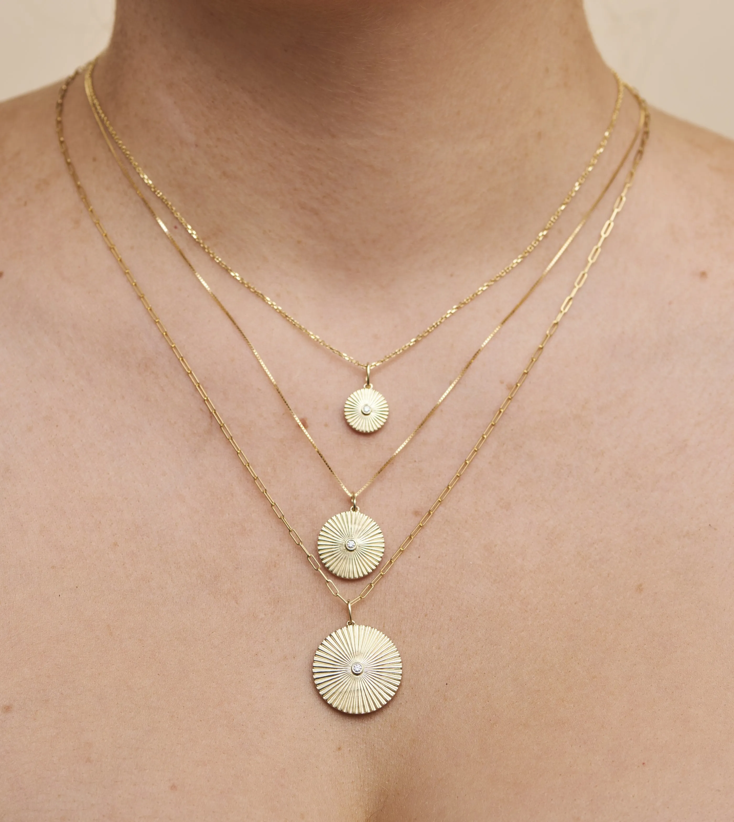 Diamond Fluted Medallion Necklace