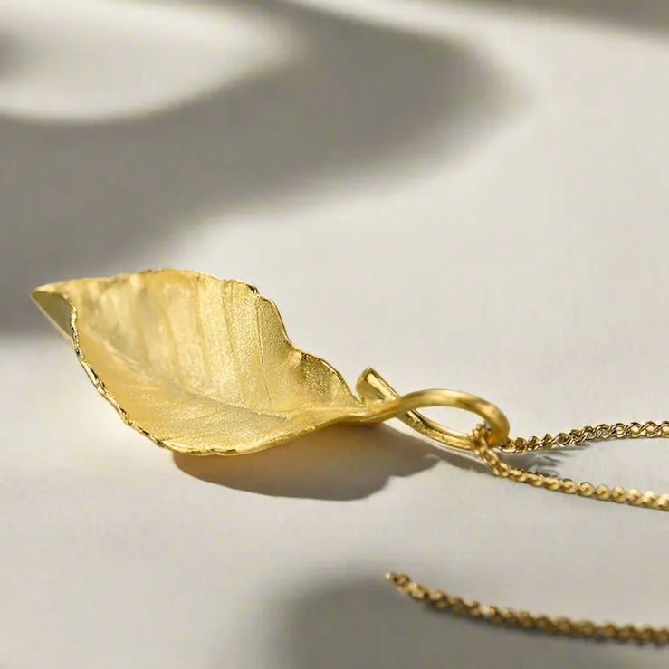Elegant Autumn Long Leaves Necklace