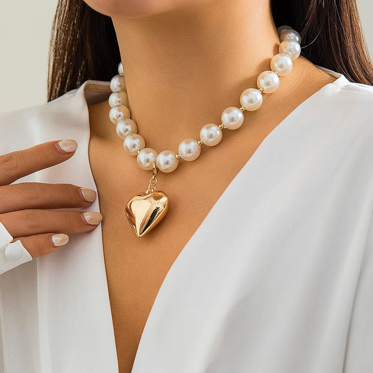 Elegant Heart Pendant Pearl Chain Choker Necklace