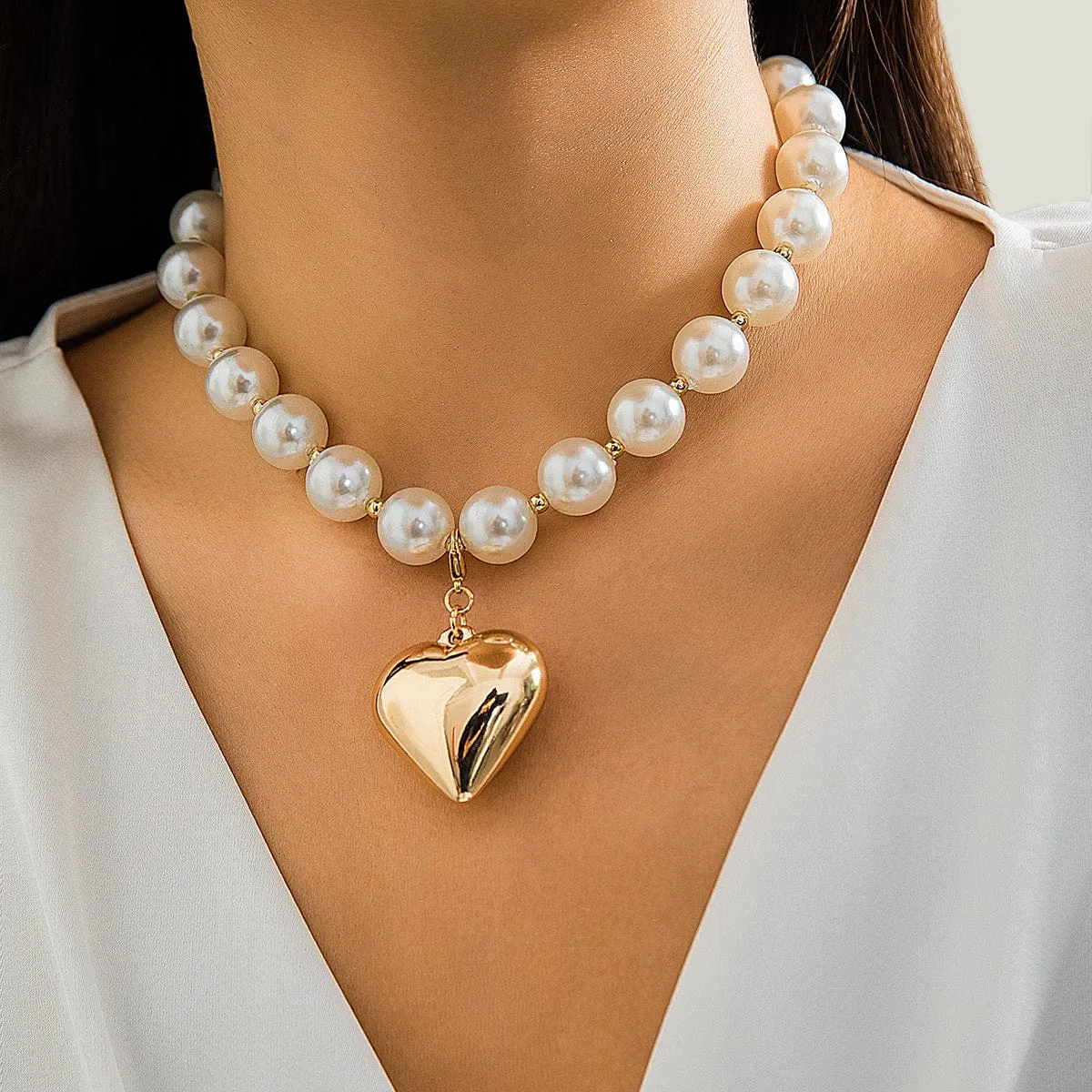 Elegant Heart Pendant Pearl Chain Choker Necklace