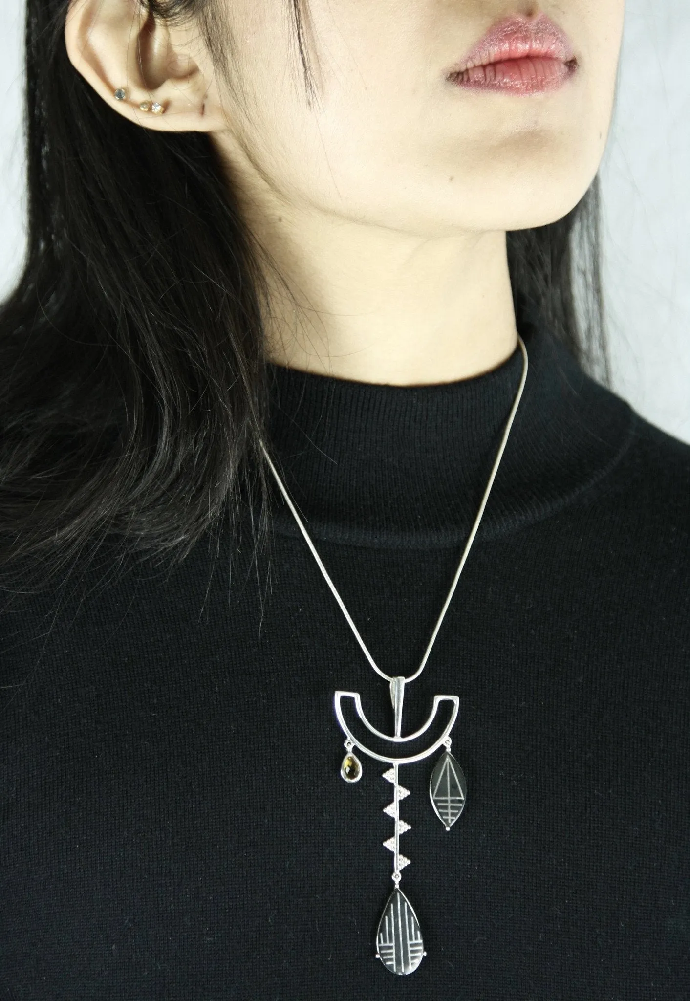 Exquisite long 3 drops Bidri pendant