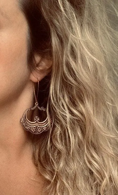 Large Antique Copper Earrings, oval copper earring, copper flourish, embossed copper earring, scalloped edge earring, kidney ear wires, 3 in