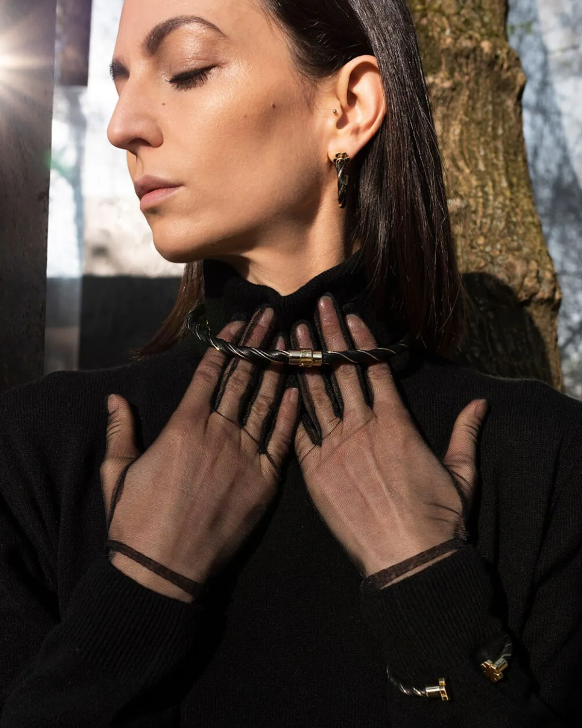 LEATHER TWIST NECKLACE