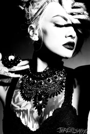 Lena Scissorhands - B&W Classic Hollywood - 8x12 Signed Pearl Print