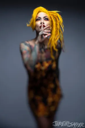 Lena Scissorhands - Silence - 8x12 Signed Pearl Print