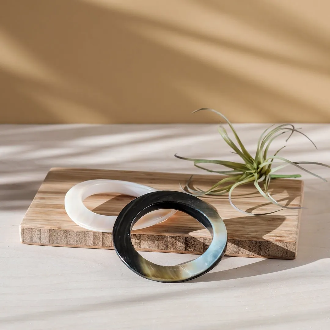 Mother-of-Pearl Bangle, Iridescent Grey - Natural Jewelry