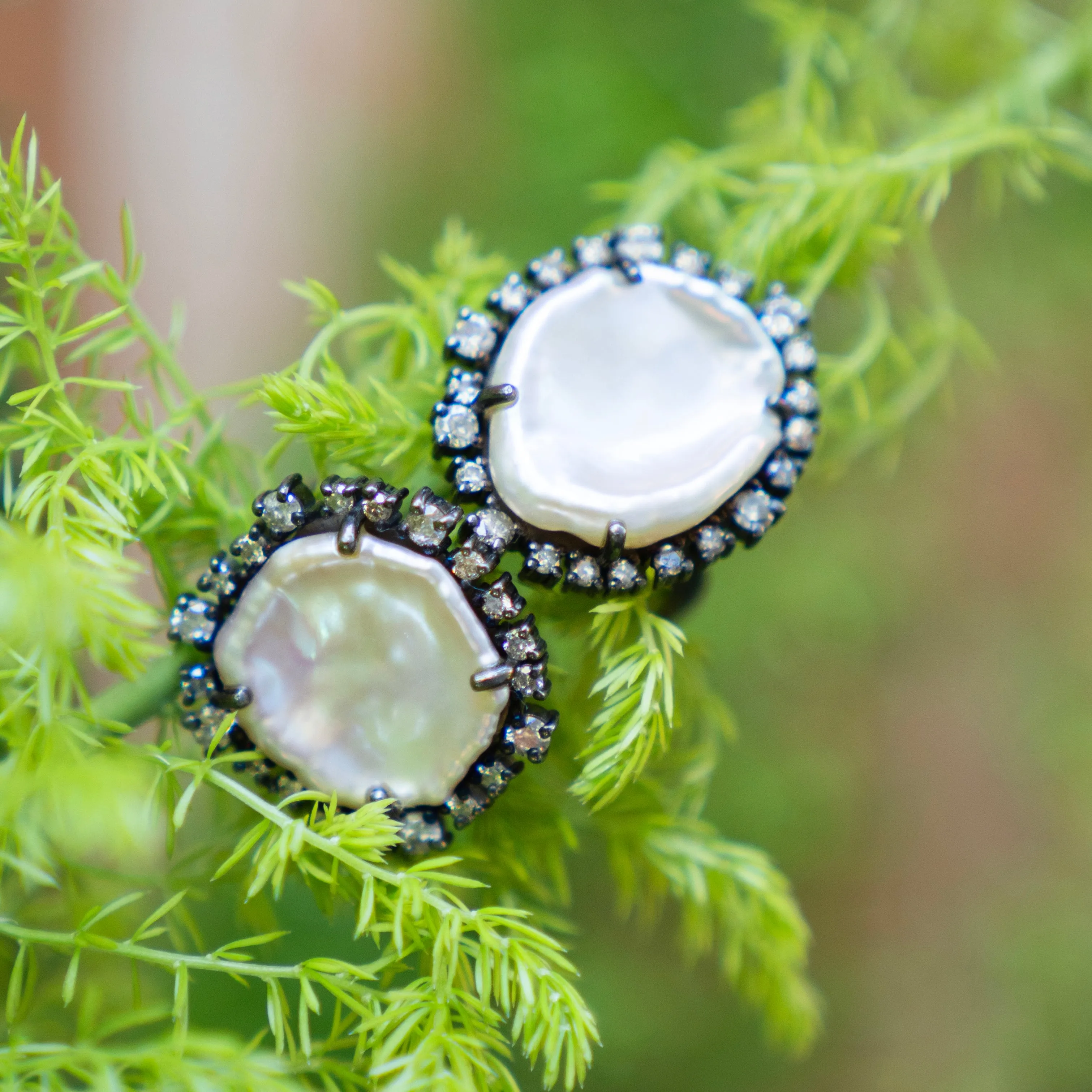 Natural Pearl and Champagne Diamond Ring
