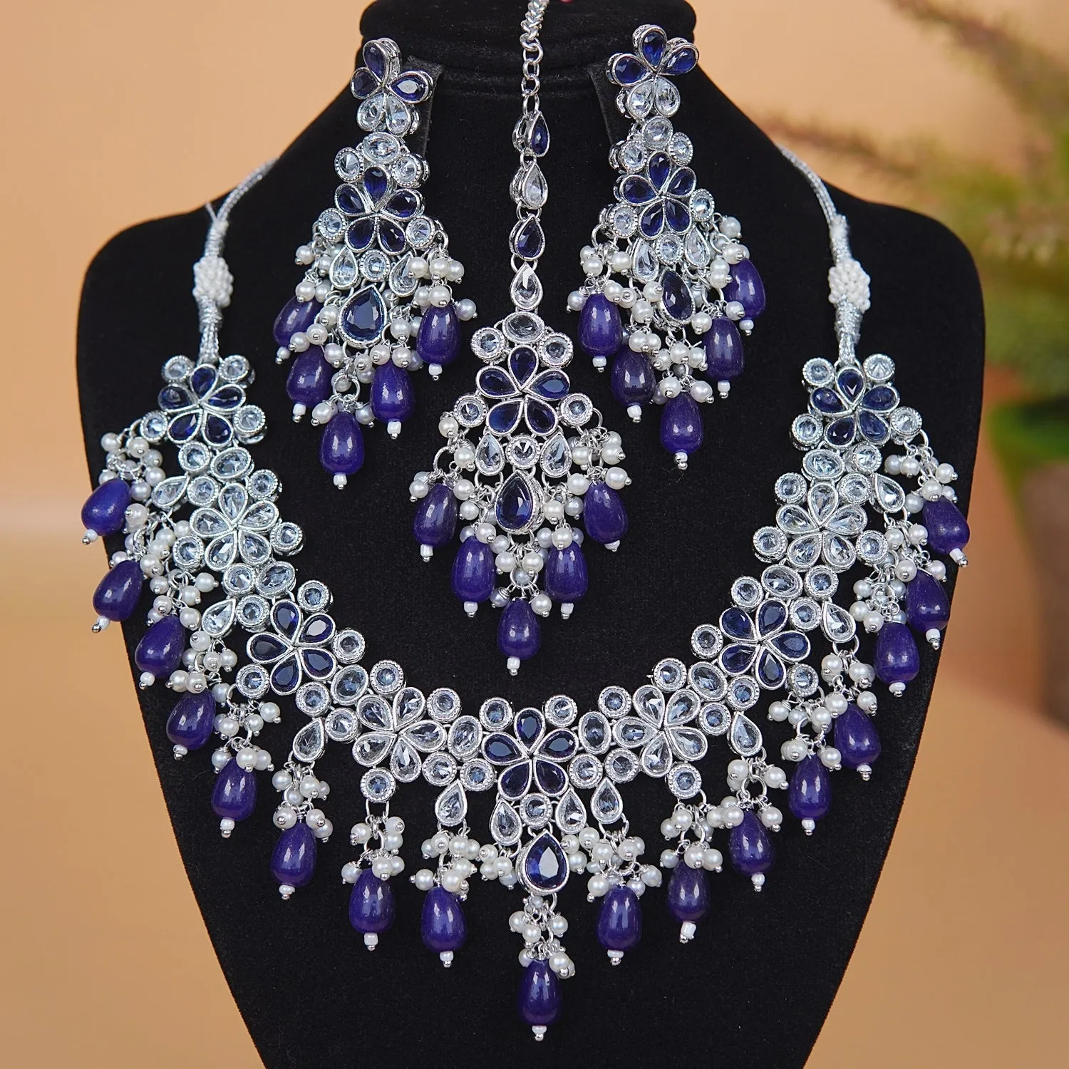 Reverse Zircon Elegant Necklace Set