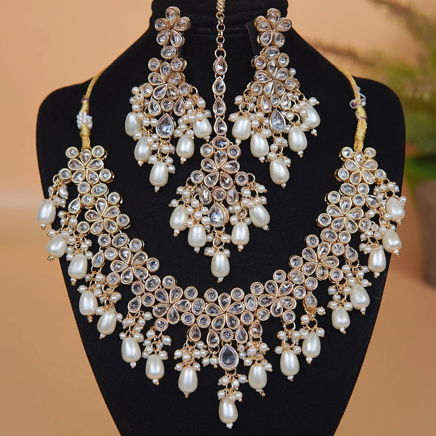 Reverse Zircon Elegant Necklace Set