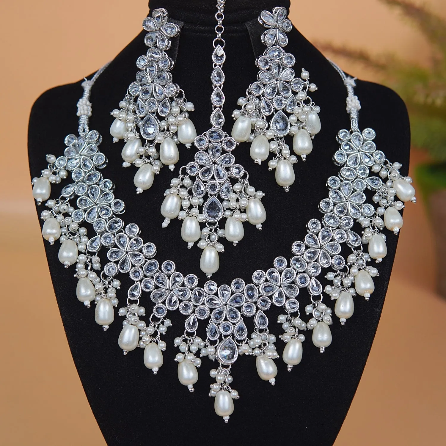 Reverse Zircon Elegant Necklace Set