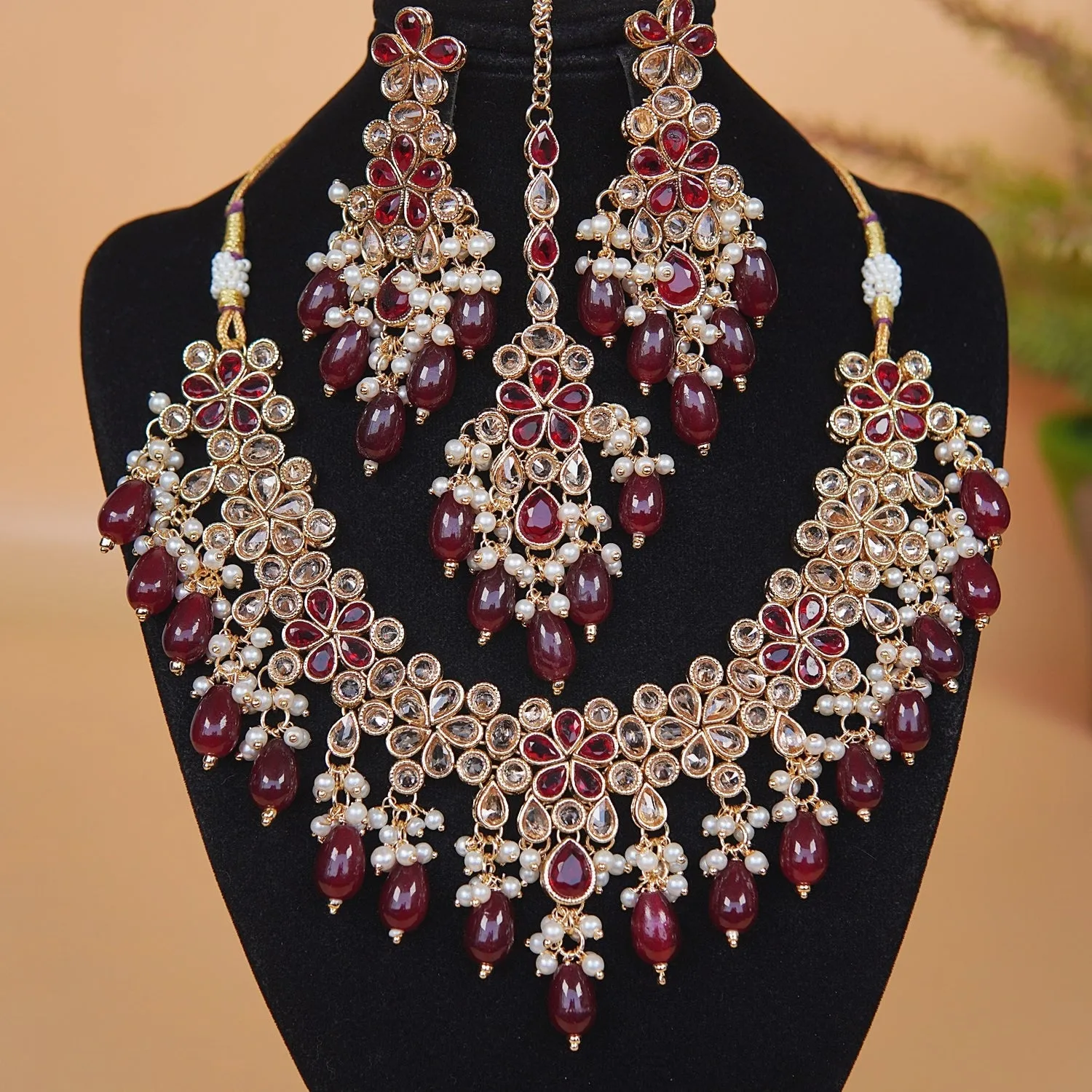 Reverse Zircon Elegant Necklace Set