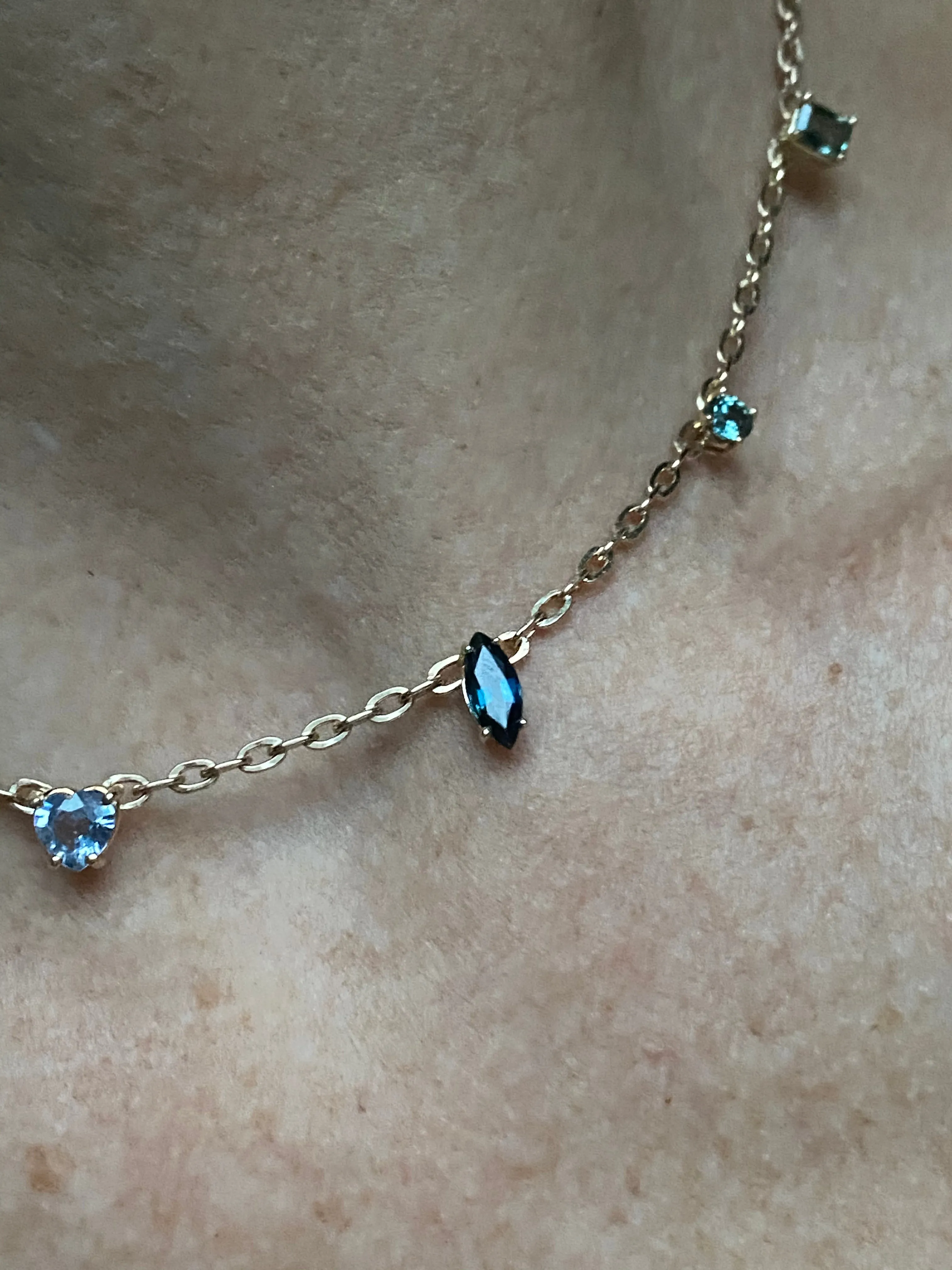Sapphire forcefield necklace - 9 Gem
