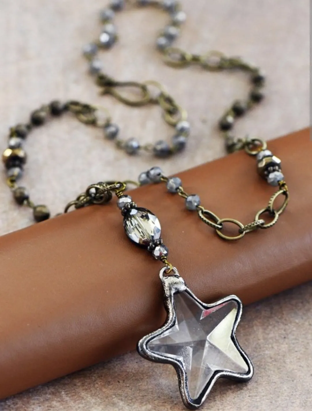 Shooting Star pendant necklace *