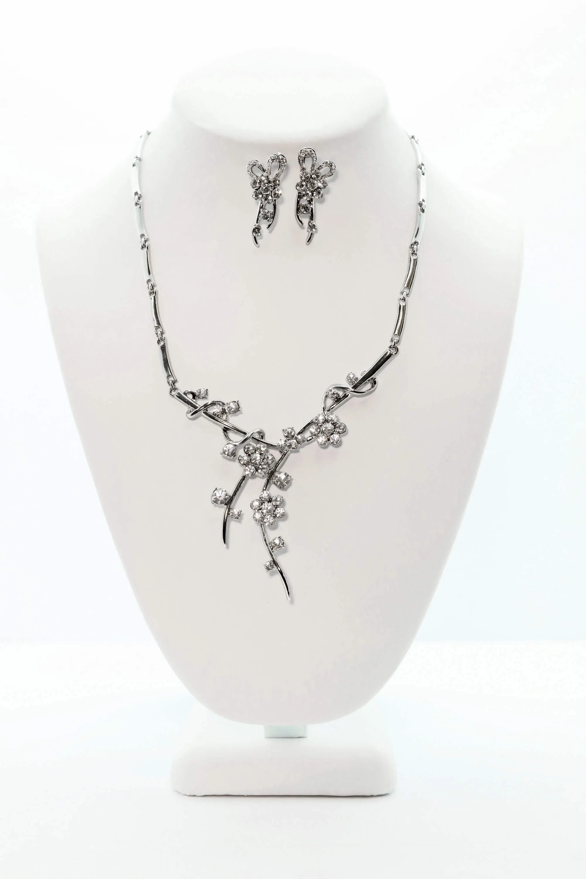 Silver Collar Necklace Set