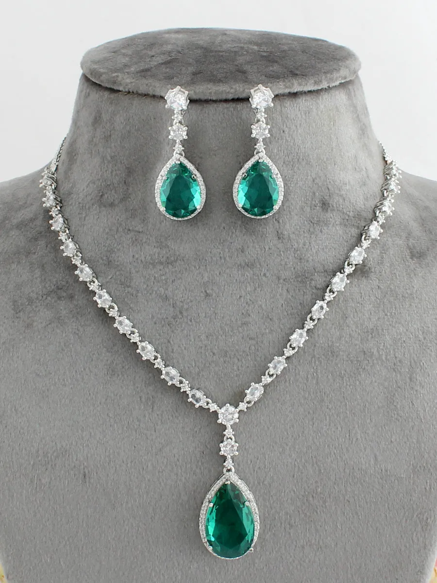 Sofia Pendant Necklace Set