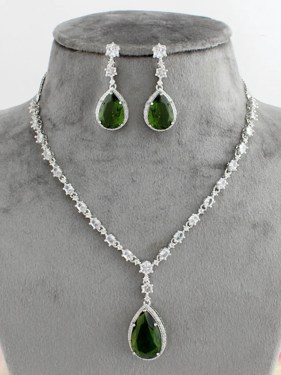 Sofia Pendant Necklace Set