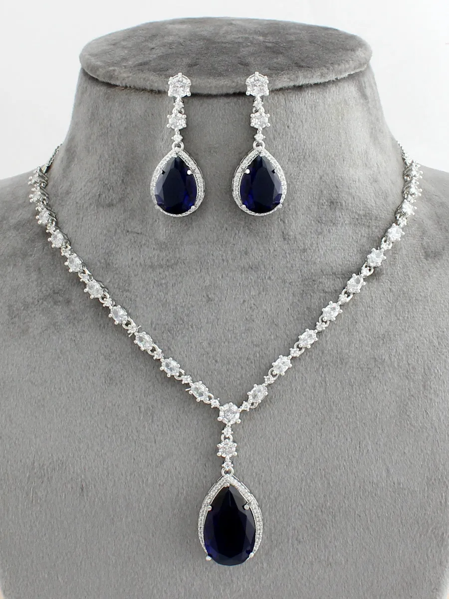 Sofia Pendant Necklace Set