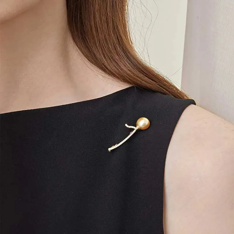 South Sea Golden Pearl 18K Gold Golden Balloon Diamonds Brooch