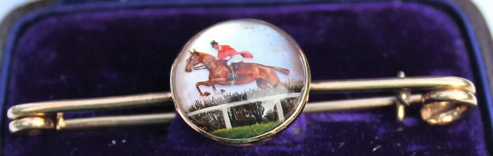 Stock or Bar Pin Reverse Intaglio Medallion 14 kt Yellow Gold With Original Box