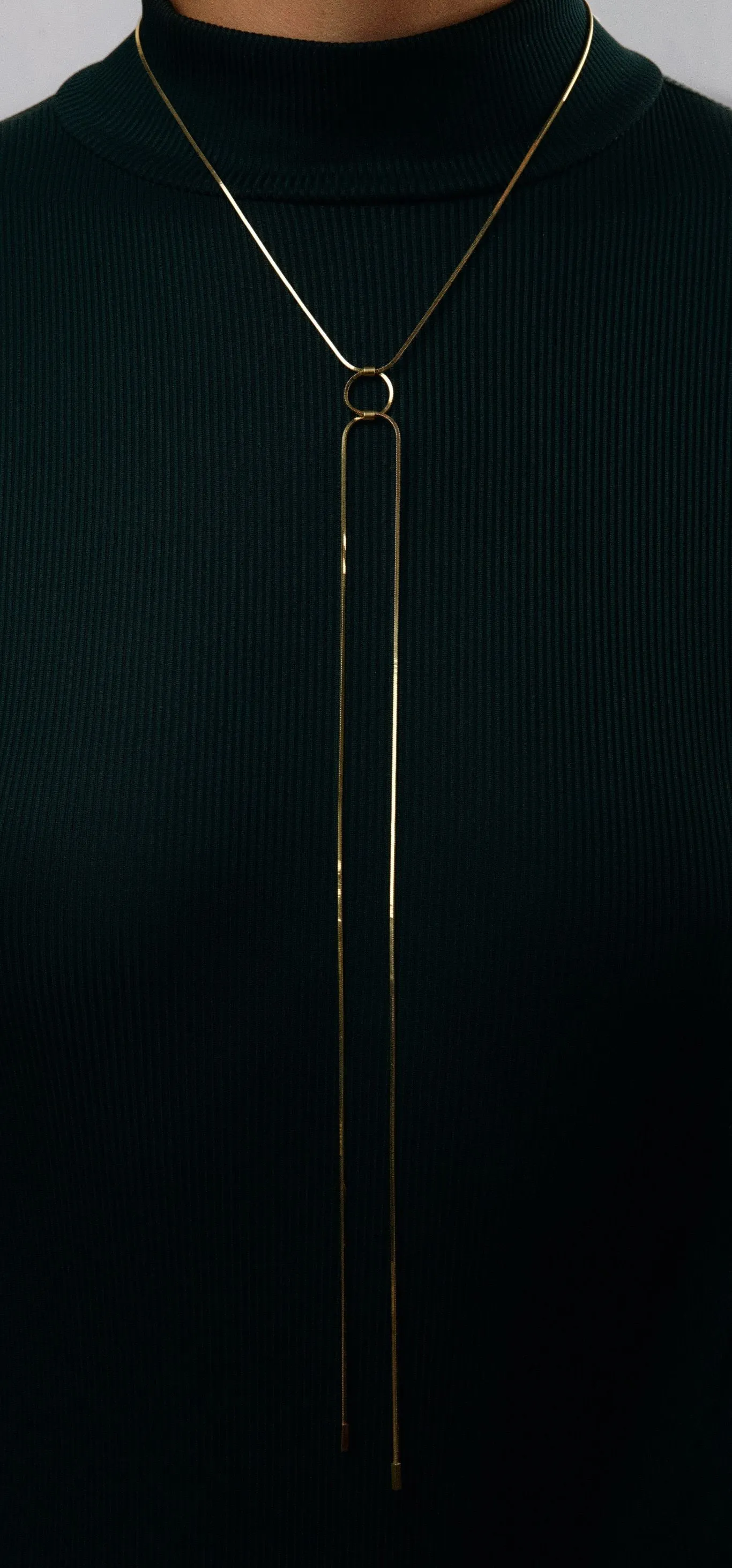 STREAK loop necklace