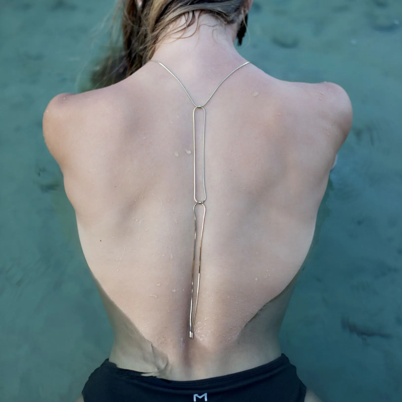 STREAK loop necklace