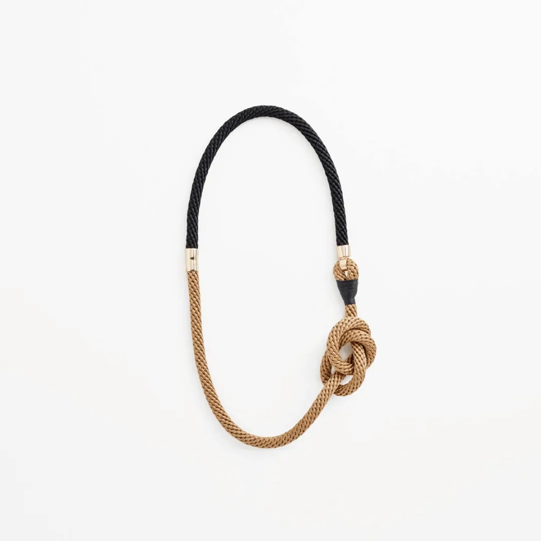 Tyet necklace
