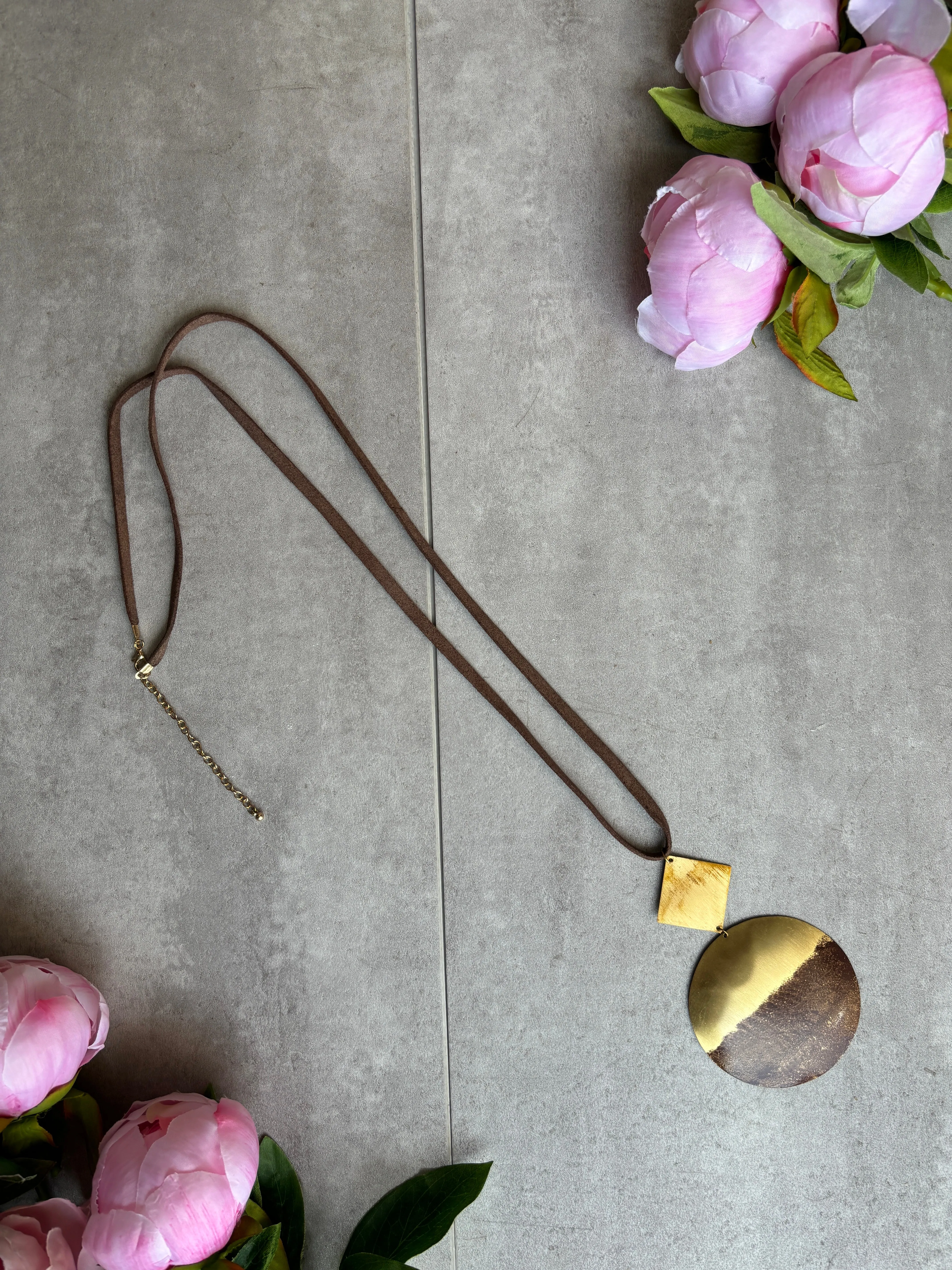 Tyra Necklace in Mocha and Gold