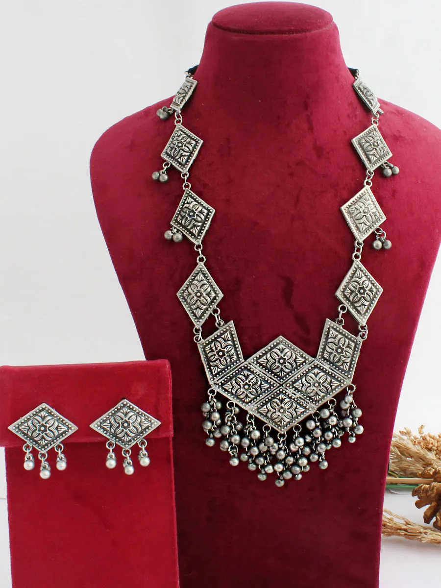 Umang Long Necklace Set