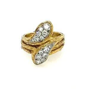 Van Cleef & Arpels Gold Ring with Diamonds