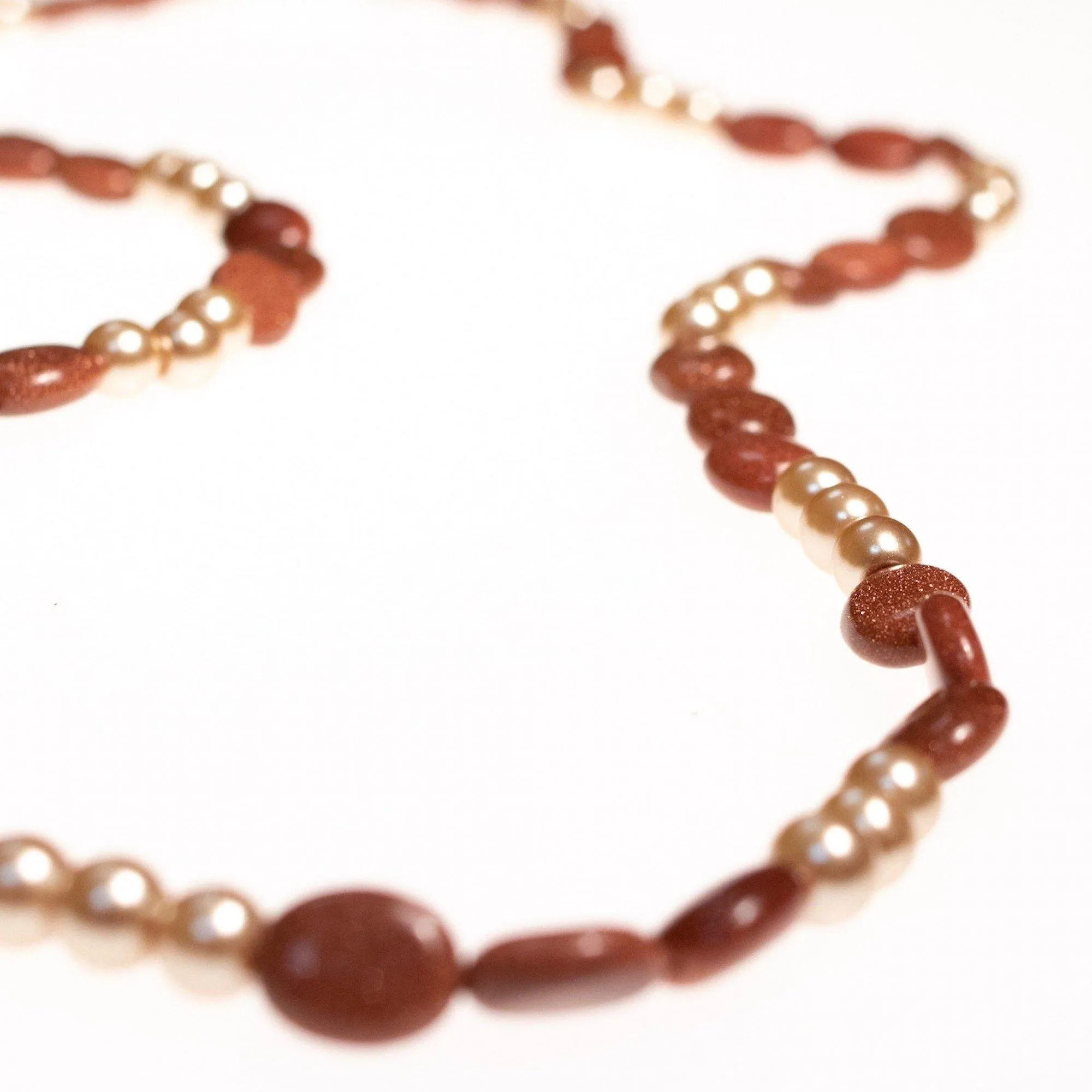 Vintage 1970s Goldstone and Faux Pearl Necklace