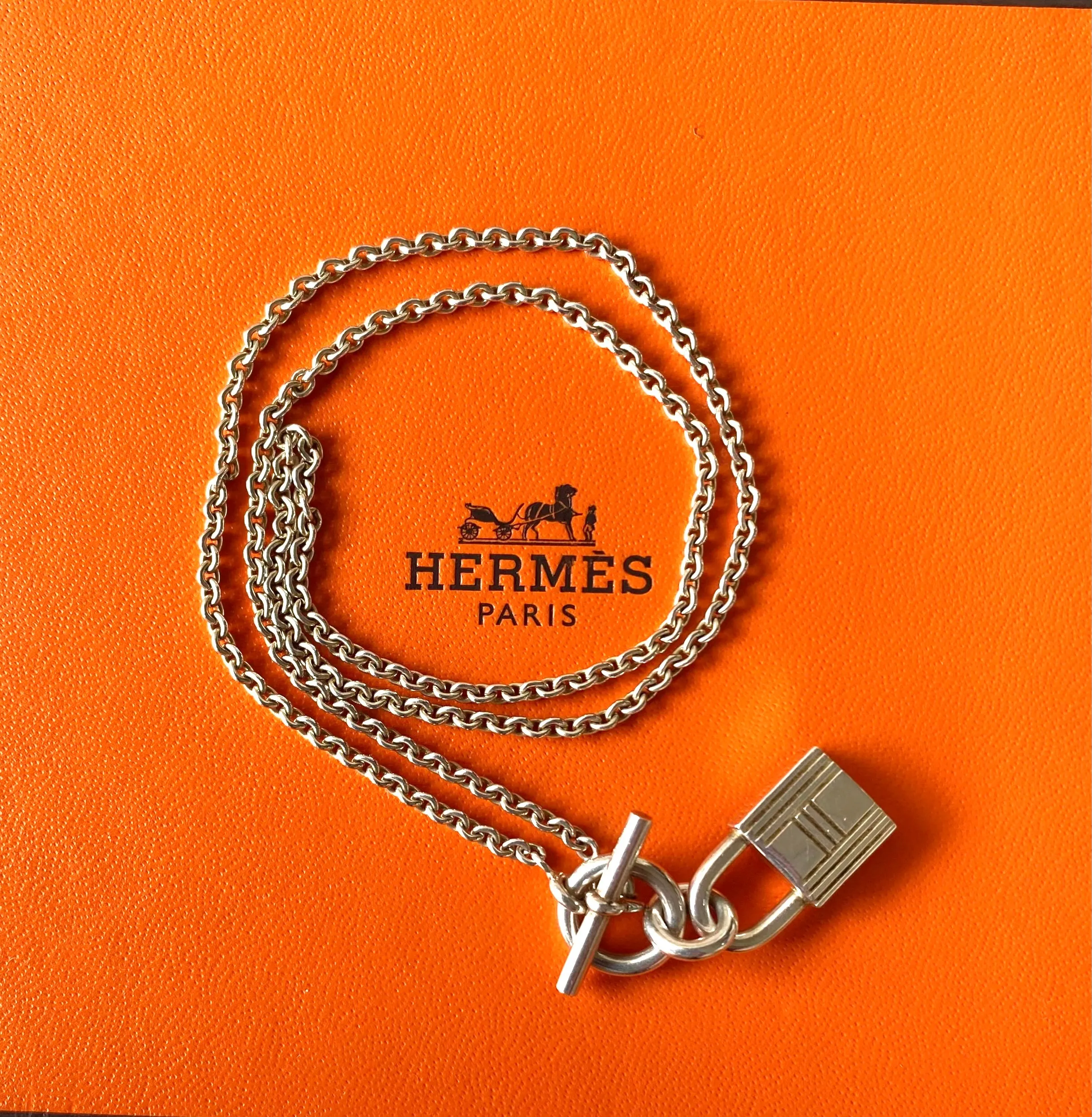 Vintage HERMES silver chain necklace with padlock key charm. Classic 925 silver jewelry piece from Hermes. 050601ya1