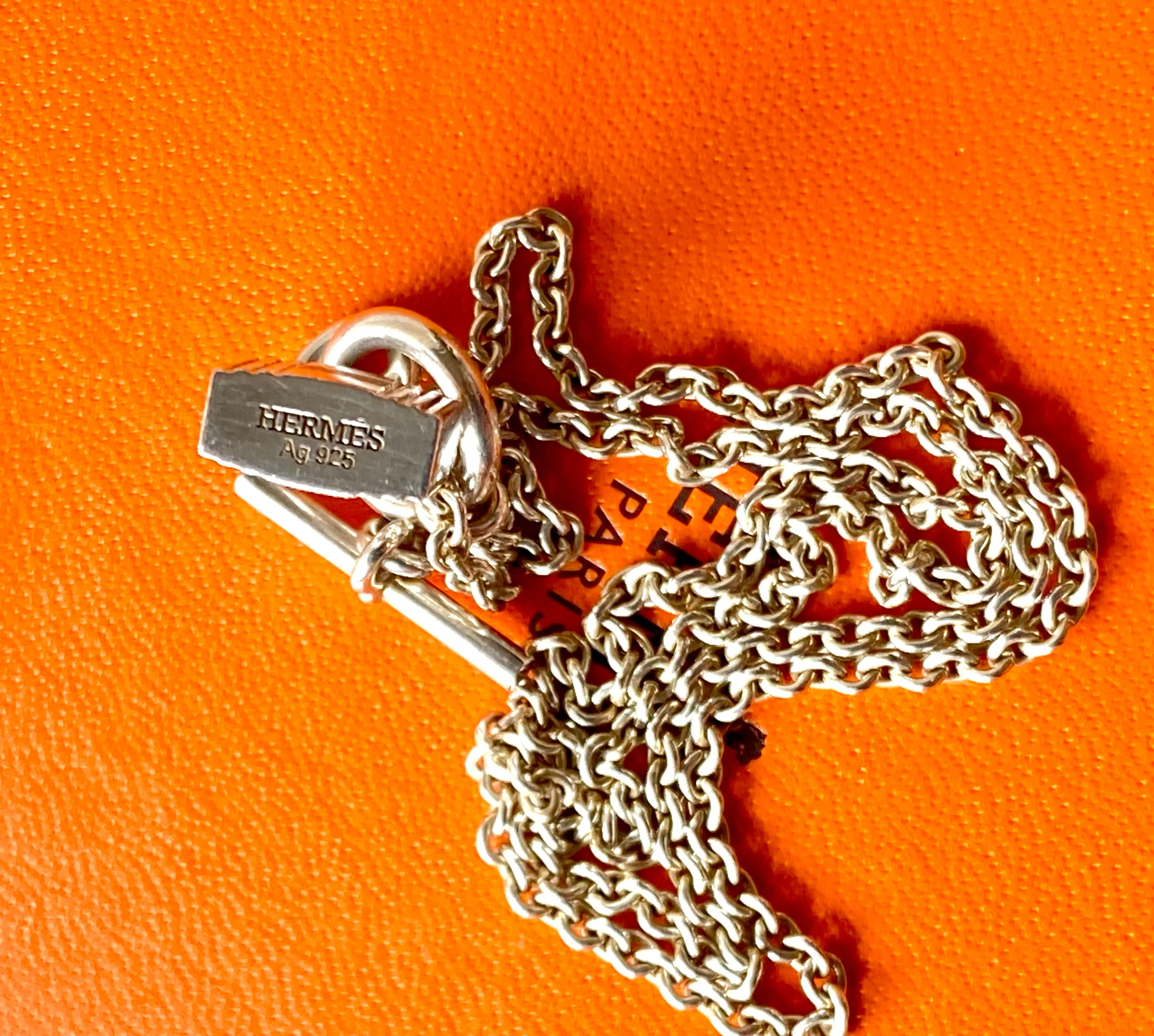 Vintage HERMES silver chain necklace with padlock key charm. Classic 925 silver jewelry piece from Hermes. 050601ya1