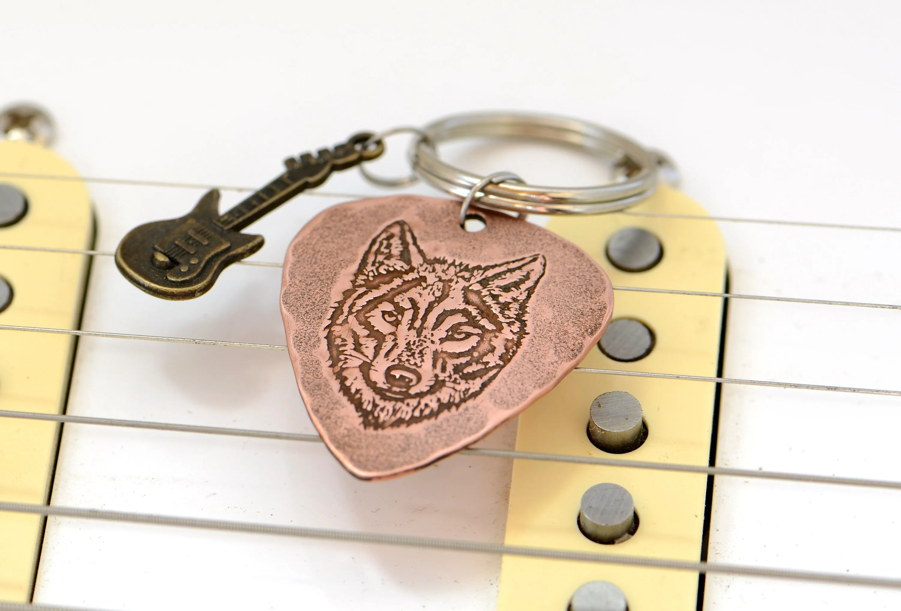 Wolf Copper Guitar Pick Key Chain