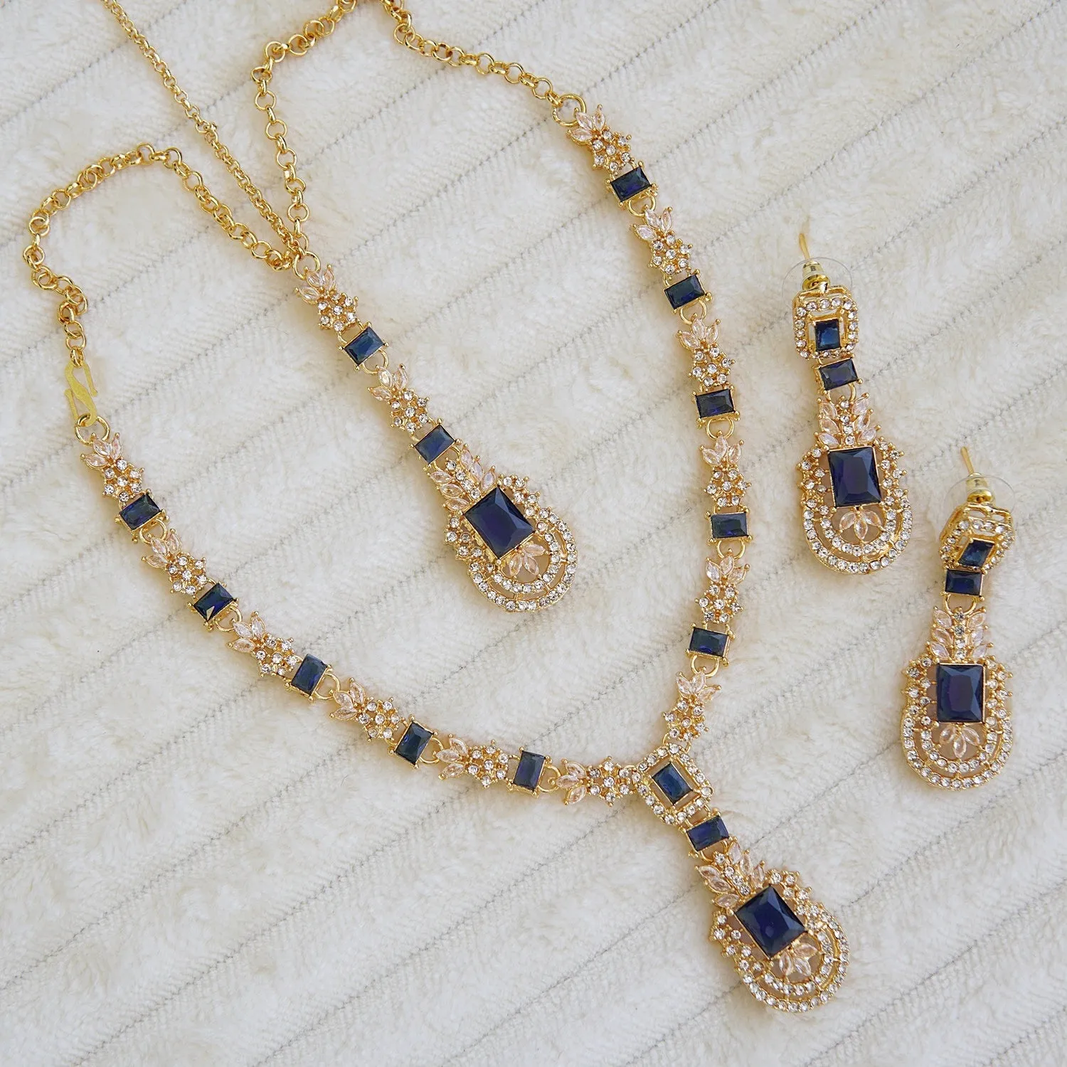 Zirconia Cuts Style Necklace Set