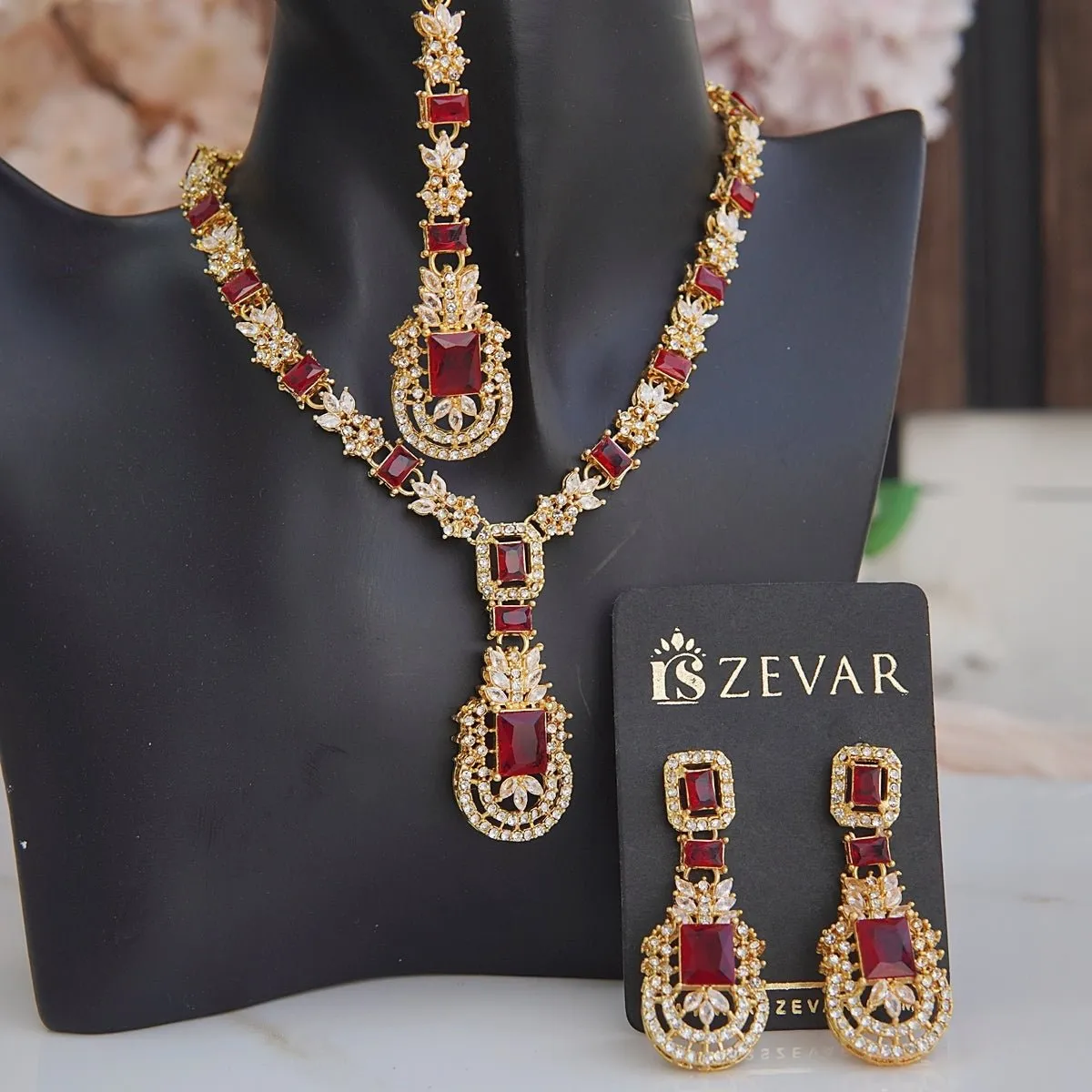 Zirconia Cuts Style Necklace Set